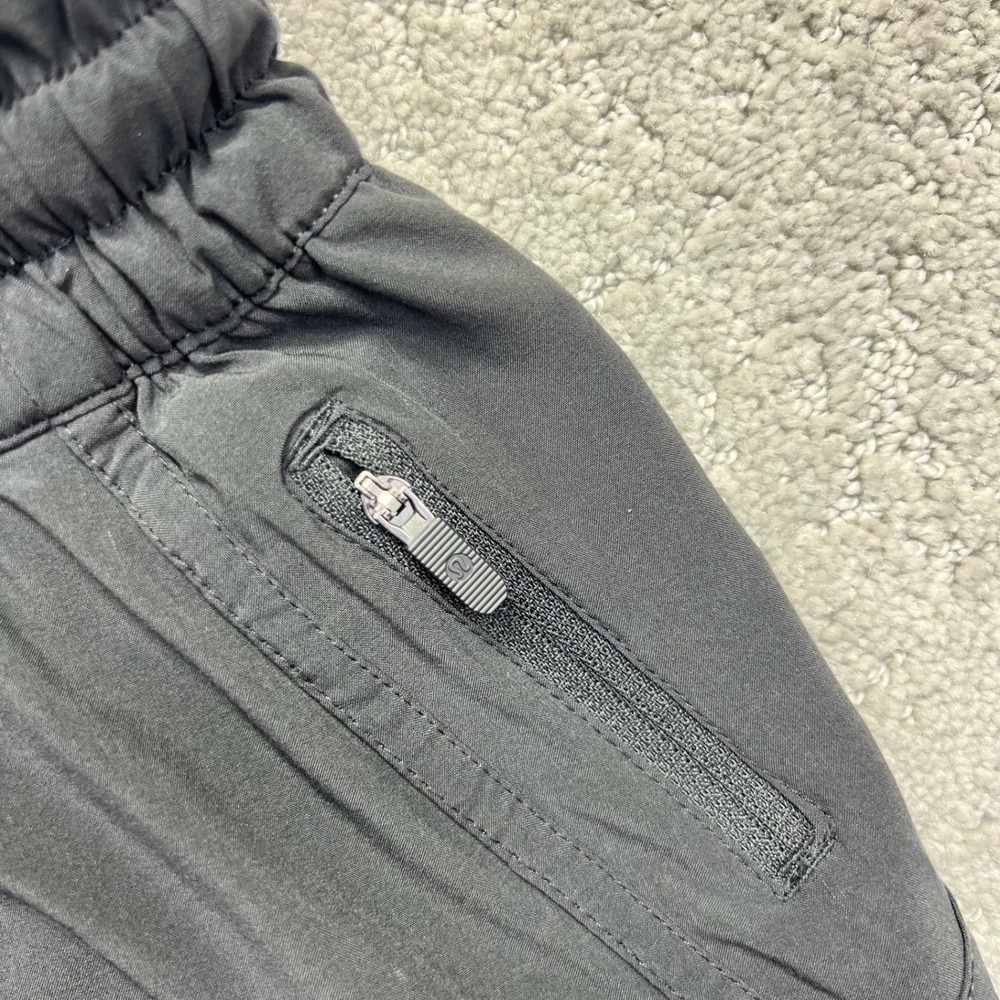 Lululemon Tracker Shorts Womens Size 6 Black V 4" Active Running Gym Lined - Picture 6 of 14